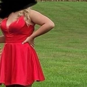 Red Cocktail/Honecoming/Prom dress
